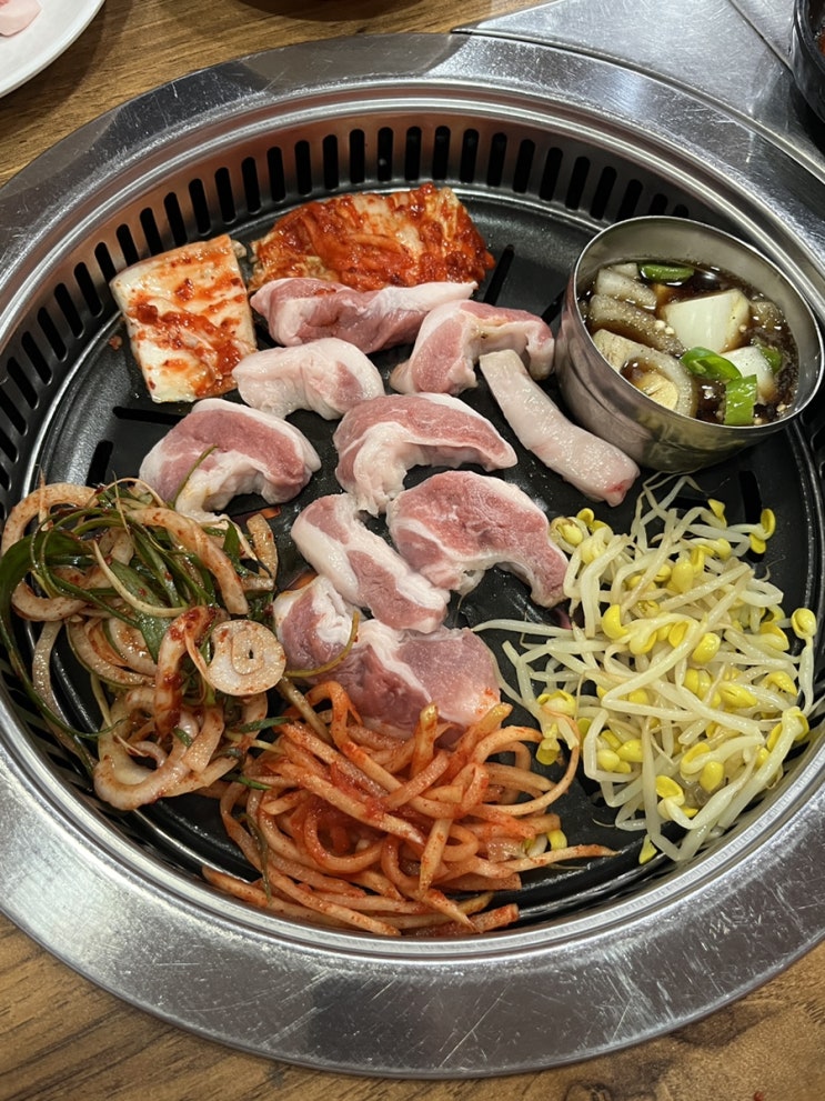  영등포 맛집 태양생고기 밑반찬과 함께 구워먹는 가브리살