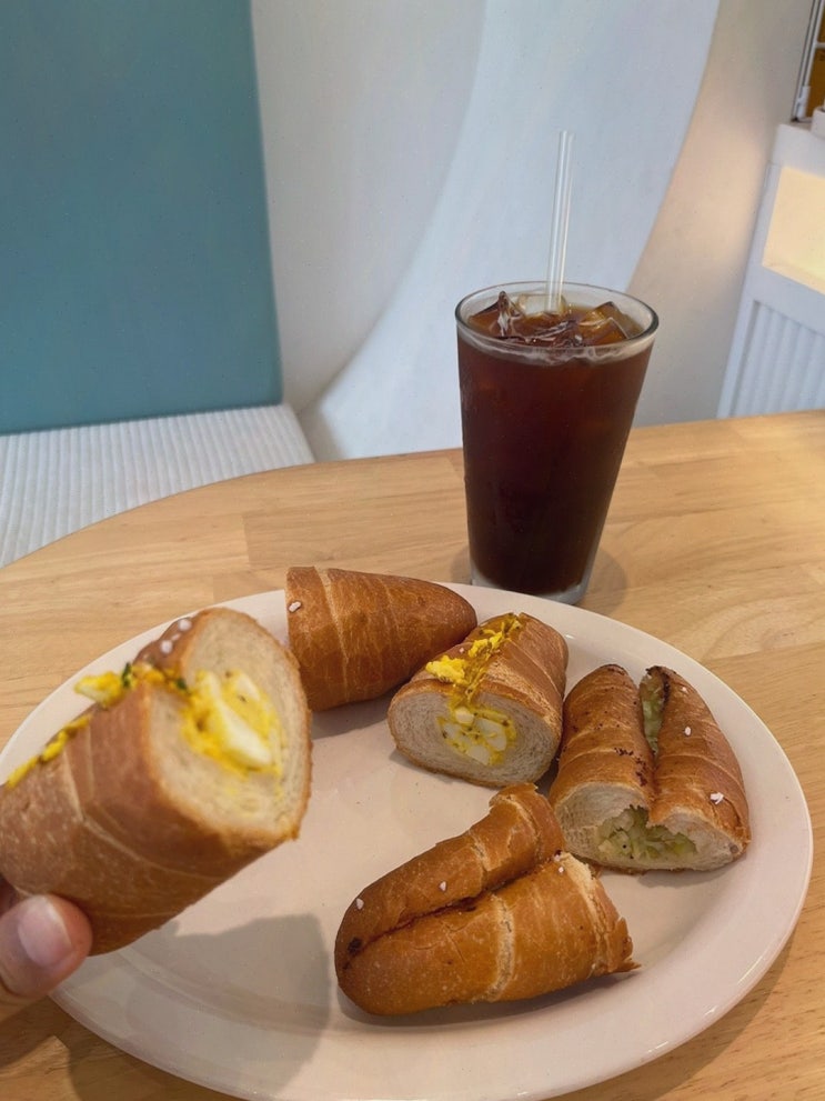 다양하고 맛있는 청라소금빵을 만날 수 있는 멜로우트