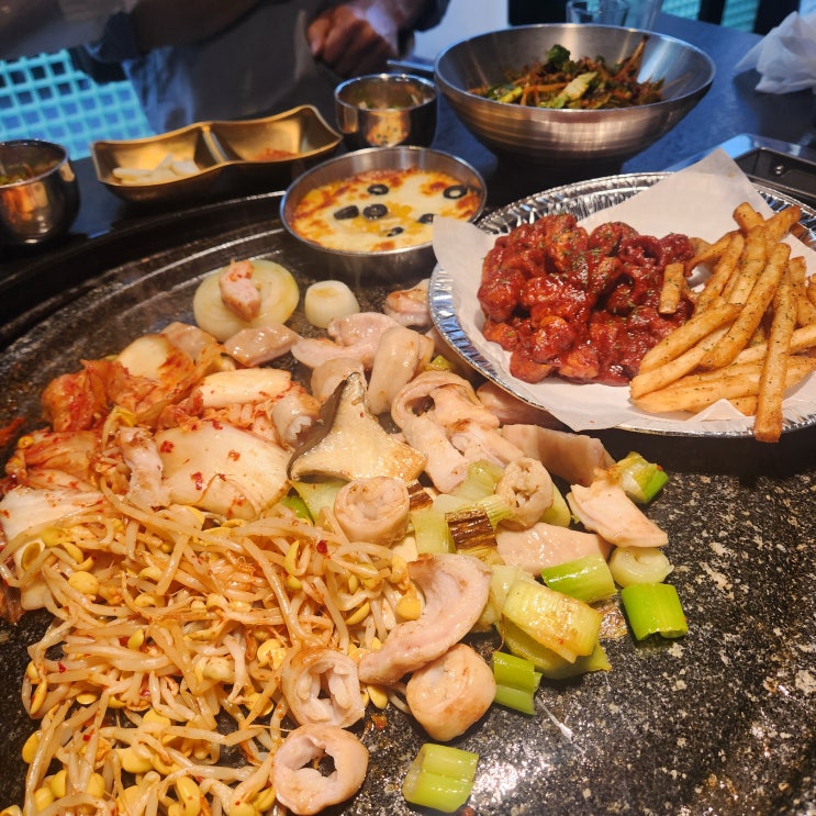  대구 서부정류장역 24시 오래된 대명동 맛집 '성주막창' (Feat.루프탑)