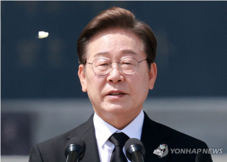 '이재명 변호인'이 <b>헌법재판관 후보</b>?…<b>논란</b> 부른 인선에 정치권... 