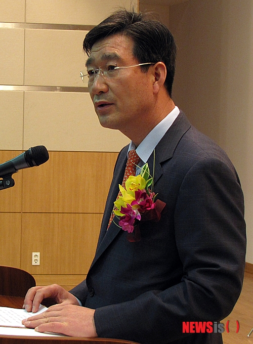 <b>민정수석</b> <b>오광수</b> 프로필