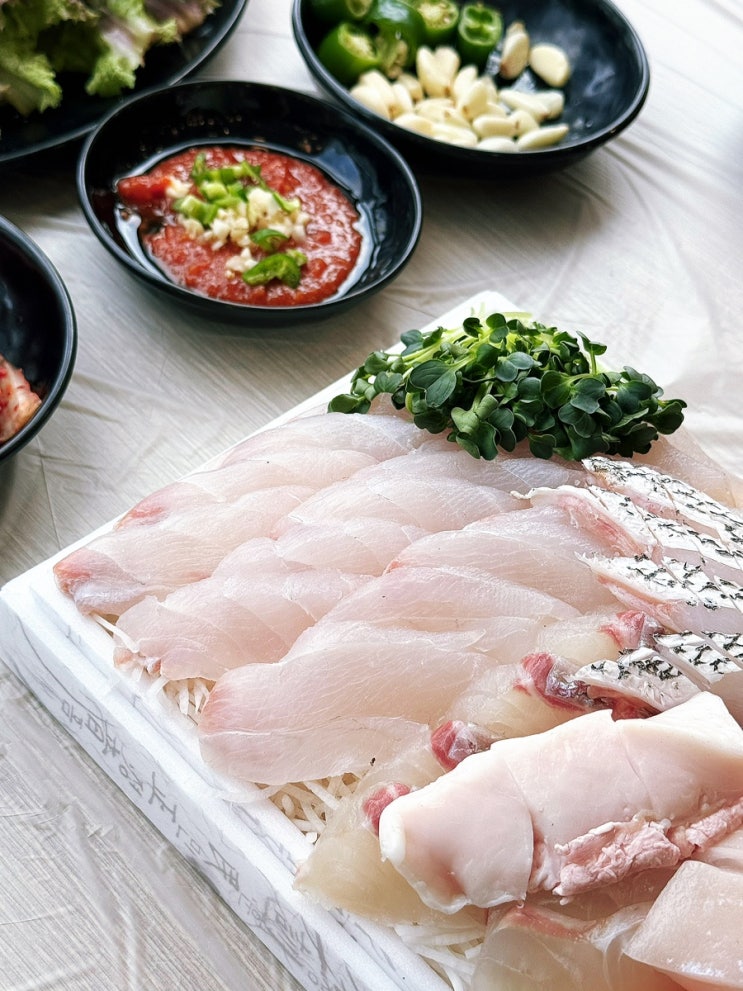  노량진수산시장 횟집 독도수산에서 여름 제철 민어회 포장 가격, 맛, 할인 정보까지