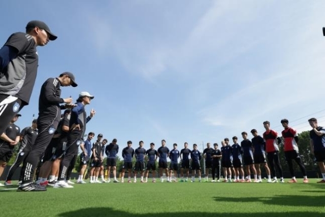 '<b>울산</b> <b>클럽 월드컵</b>' <b>울산HD</b>, FIFA <b>클럽월드컵</b> 위해 미국 입성... 