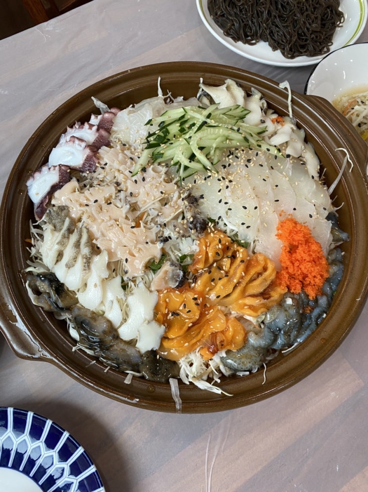 찾아먹는 계절메뉴 여름철 익산물회맛집 동산동 회길목 푸짐한 양으로 승부하는 해물물회 엄마랑맛집기행 익산맛집