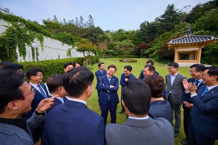2025년 6월 이재명 <b>대통령</b>의 첫 <b>민주당 만찬</b>: 국민주권정부의... 