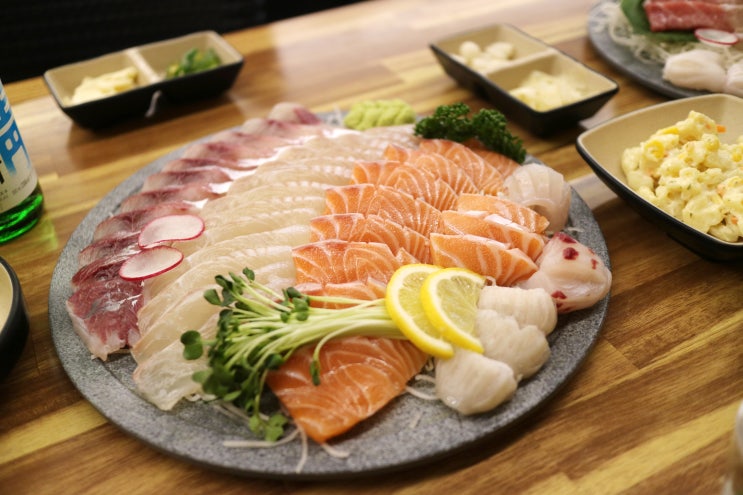  강남 모임장소 점심 어디서 먹어야할지 모르겠다면