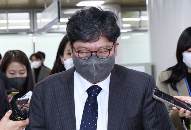<b>헌법재판관</b> 대통령 몫 <b>후보</b>군에 포함된 <b>이승엽</b> 변호사는 누구?... 