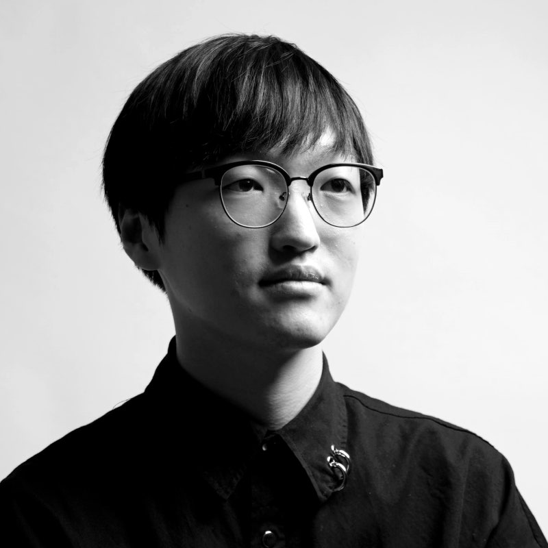 김준현 - 쓰는 것과 쓰여지는 것
