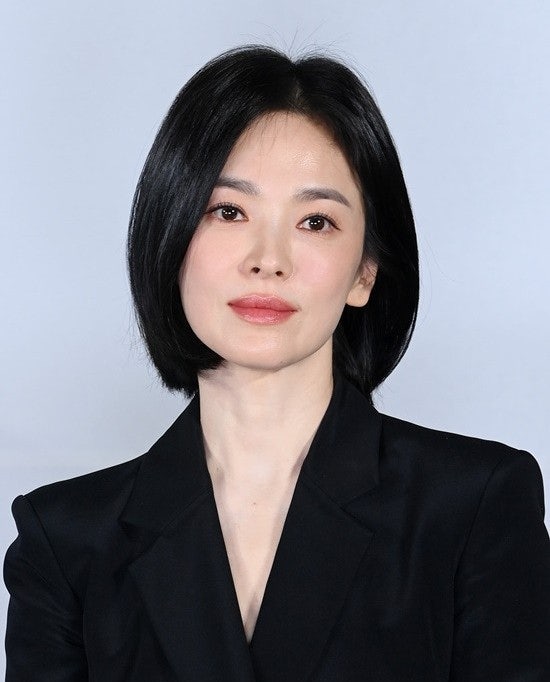   “송혜교, 이재명 인사정책에 ‘좋아요’? 조용한 클릭이 불러온 파장”