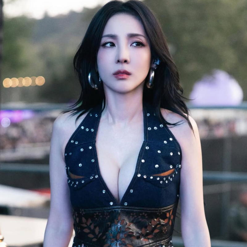 산다라박 워터밤은 벗겠다더니 오픈해버린 볼륨감