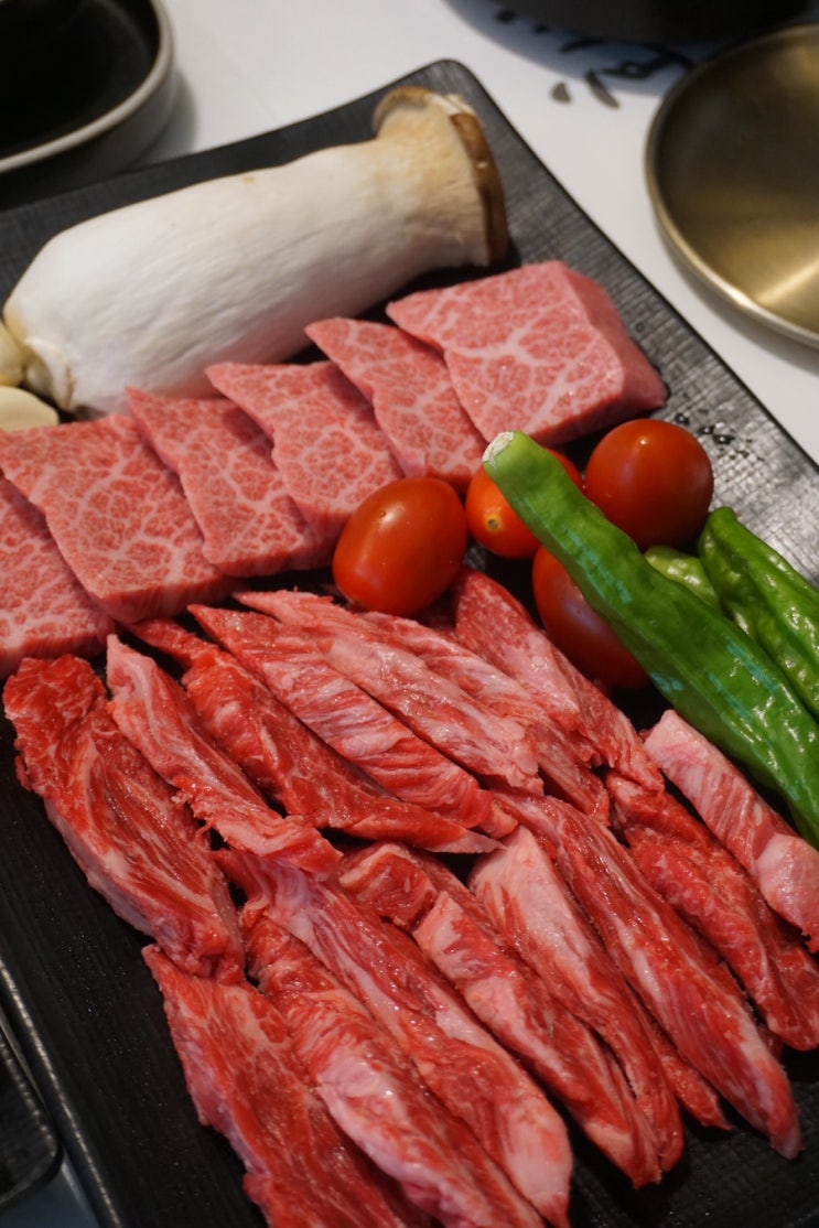  용봉동소고기 맛집 화백 와 한우 입에서 녹네요