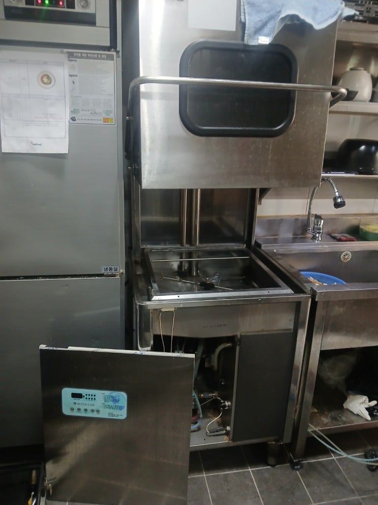  세종시 세븐라인식기세척기 물이게속나옴 문의
