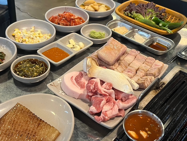  아산맛집 탕정회식장소 연탄집에서 모듬한판(에어컨 풀가동)