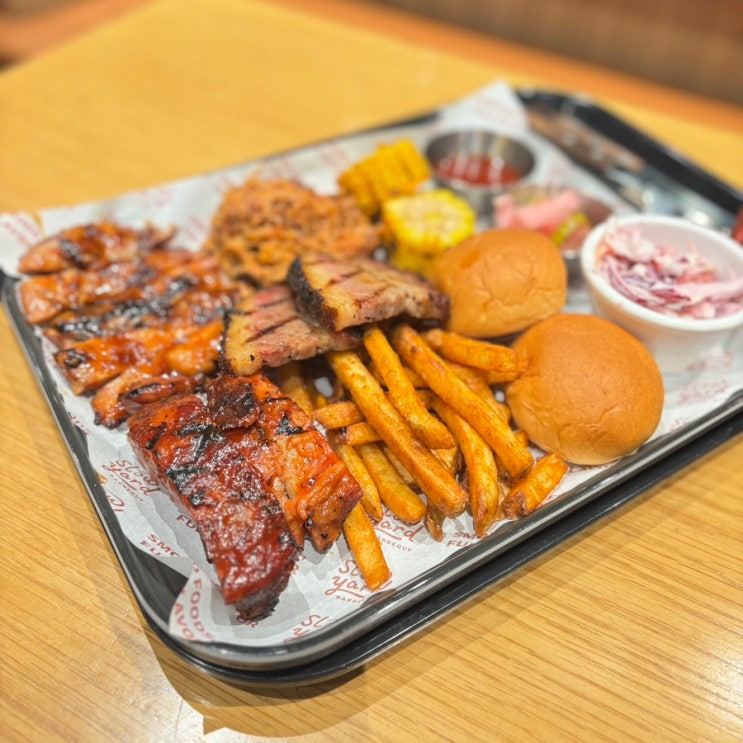  판교 바베큐 맛집 / 도심에서 즐기는 훈연 바베큐 [ 슬로우야드 현대백화점 판교점 ]