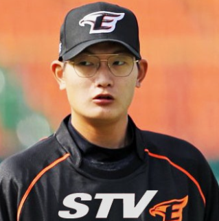 한화 이글스 마무리 투수 <b>김서현</b> 팬 투표 1위