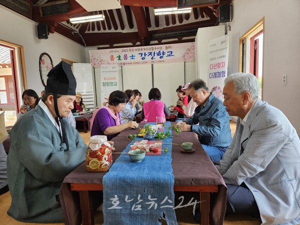  강진에서 다산의 숨결 느끼며 1박2일 국가유산 여행 추천..‘삼시세끼 힐링향교’ 맞춤형 체험