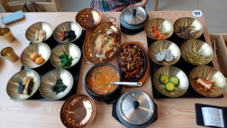  용인 처인구 한식 상다리 부러지는 유담들밥 용인본점