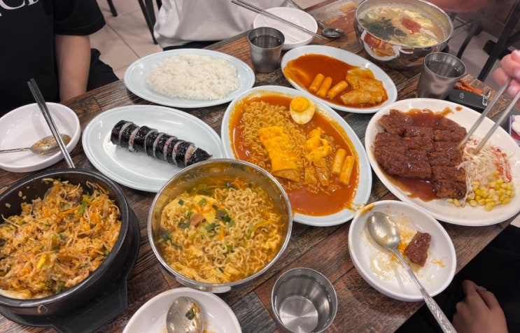  전포 백반집 로컬 맛집 고향뚝배기, 치킨버거클럽 더티화이트, 송미분식 쫄우동
