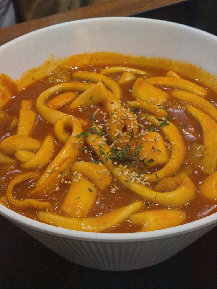  치킨과 피자를 한 자리에서 즐길 수 있는 석촌호수맛집, 깐부치킨 석촌호수점
