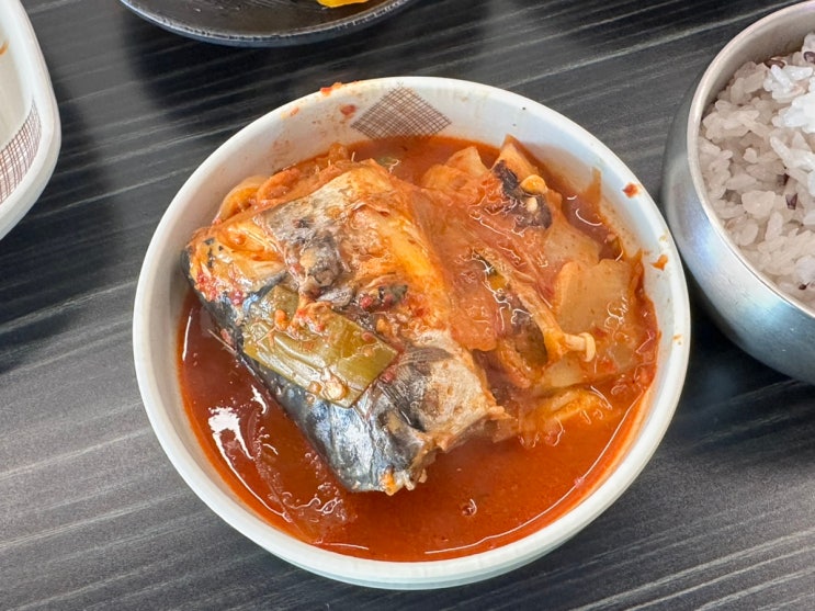  대전 만년동 청사초롱, 한식 맛집 혼밥 가능 집밥 제육볶음과 고등어묵은지조림