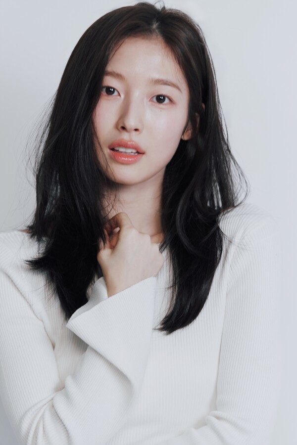 <b>오마이걸 아린</b>, <b>ATRP</b>와 전속 <b>계약</b> 체결…새 출발 알린 이유와... 