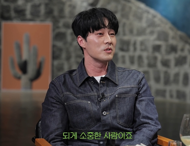 [속보] <b>소지섭</b>, 짠한 <b>가정사 고백</b>…홀어머니와 할머니를 모시고... 