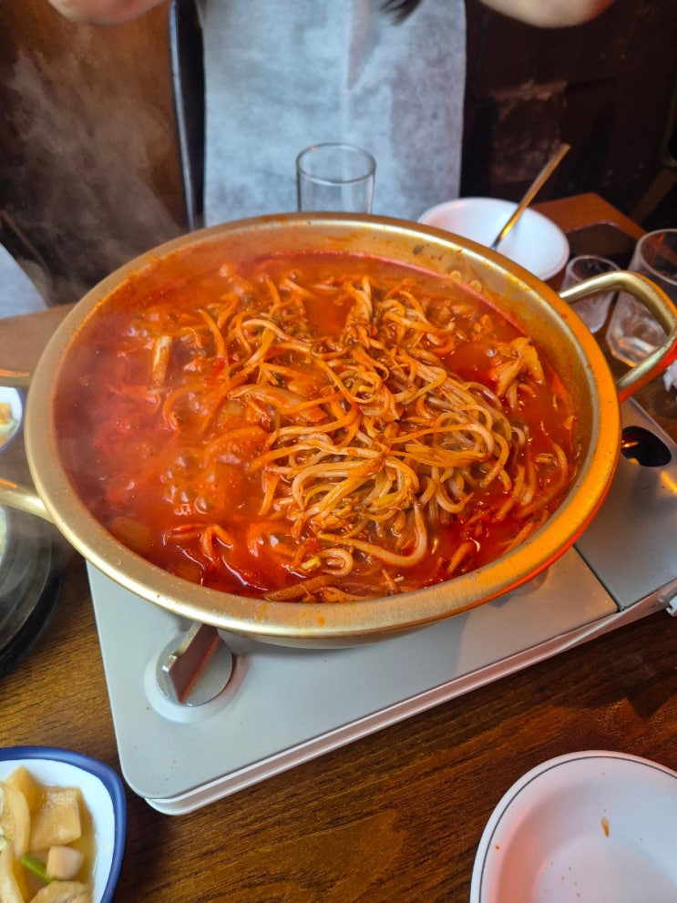  전주 매운 양푼갈비찜에 소맥한잔 객사 화녕 본점