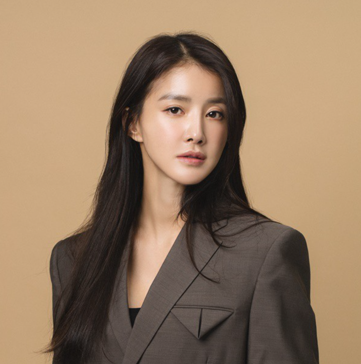 <b>이시영</b>, 8년 결혼 생활 정리 후 돌아온 ‘<b>살롱 드 홈즈</b>’… 코믹... 