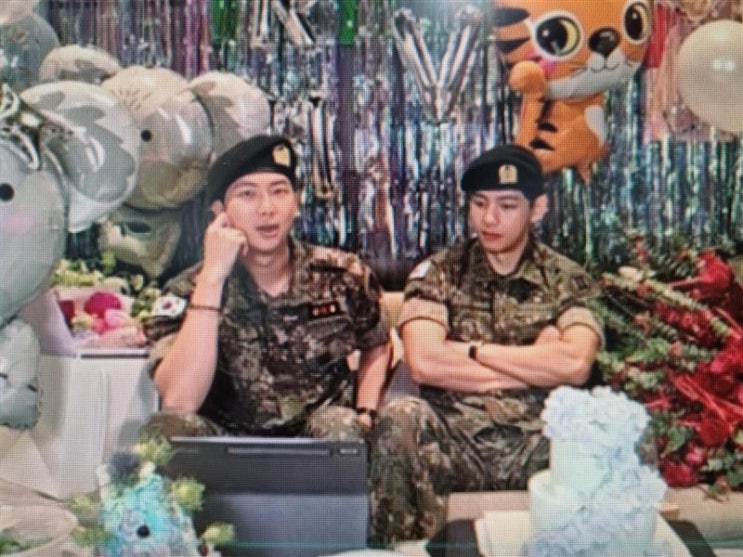 RM 뷔 전역 <b>BTS 완전체 컴백</b> 예정 아미들 환호