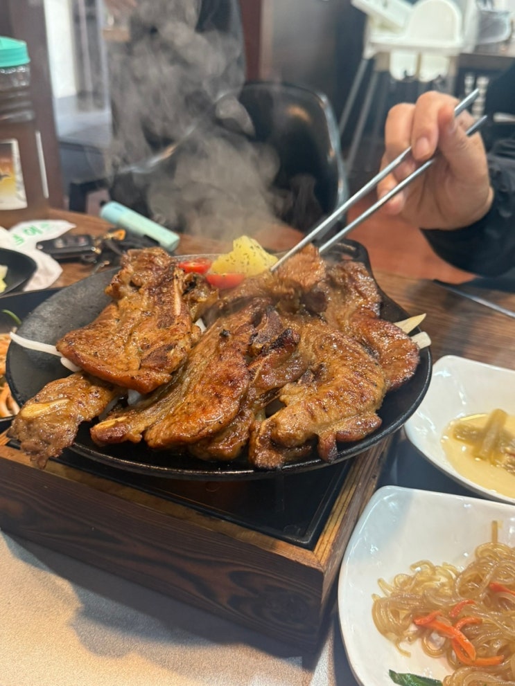 문산고기집 구워주는갈빗집