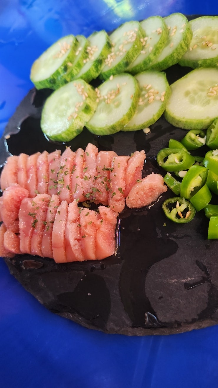  신중동 육회가 맛있는 이자카야 추천 육회천지  명란사시미와 육회라면 강력추천