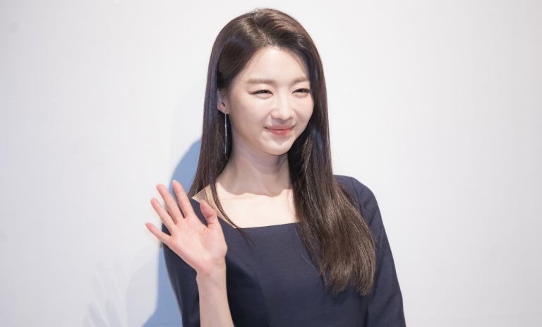 장희진 프로필 남편 몸매 배우 드라마 성형 전 과거 결혼 이상형 리즈 MBTI 키 학력 가족