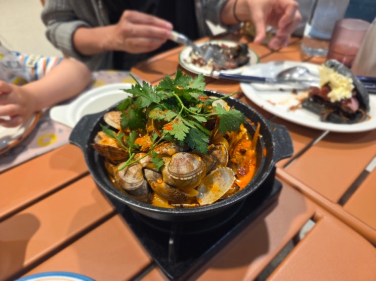  용산 브런치 맛집 아모레퍼시픽 지하 뭍