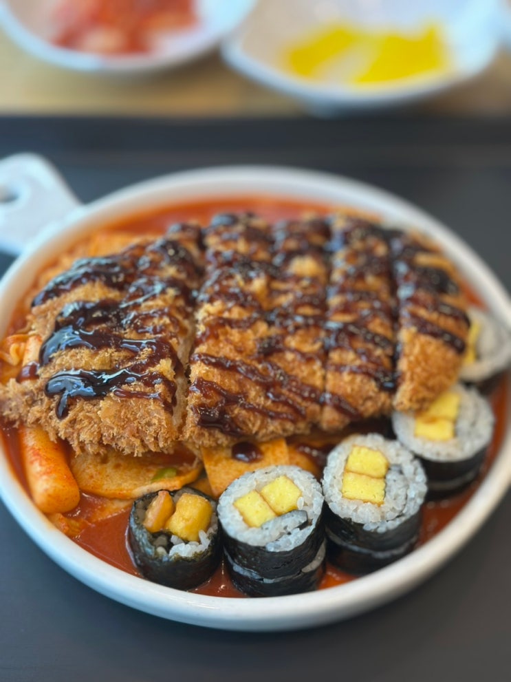  분식집 추천, 돈가스, 쫄면, 김밥 한 번에 먹을 수 있는  얌샘 김밥