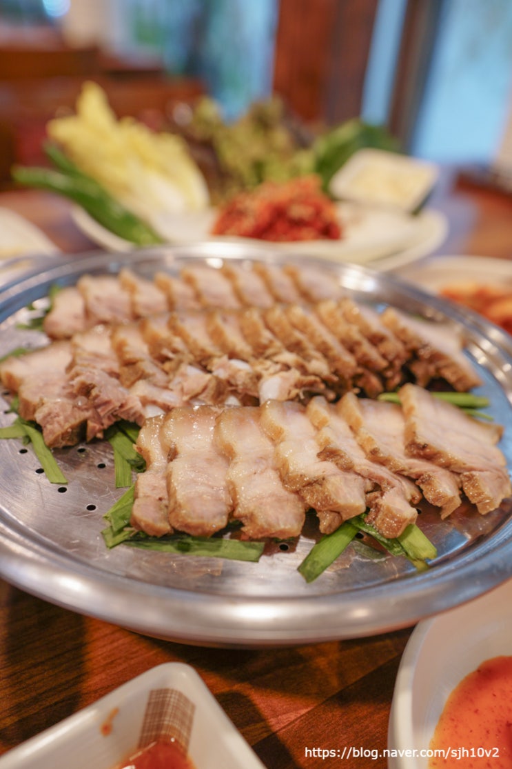  신촌 칼국수 부드러운 유혹 보쌈 맛집 명동칼국수샤브샤브 신촌점