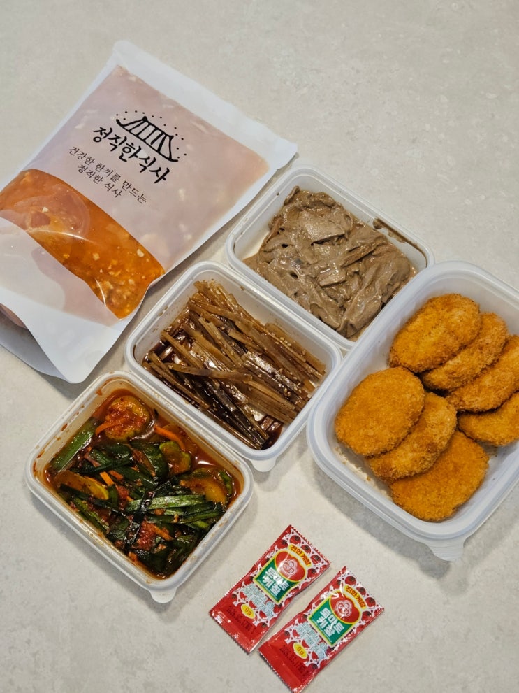  [정직한식사 가정식 반찬배달 전문업체] 정성가득 매일매일이 다른 정기식단 C식단으로 반찬 배달