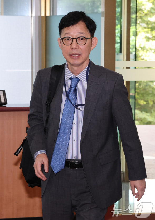 <b>박윤주 외교부 1차관</b> 누구길래?