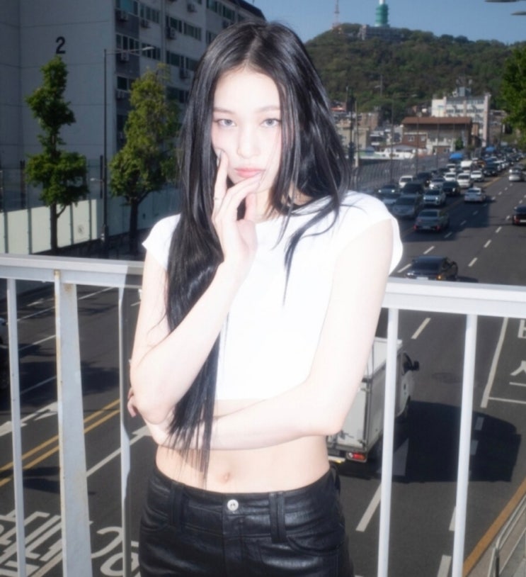 문서윤 <b>애니 올데이 프로젝트 데뷔</b>! 신세계 회장 딸 '재벌돌' 탄생