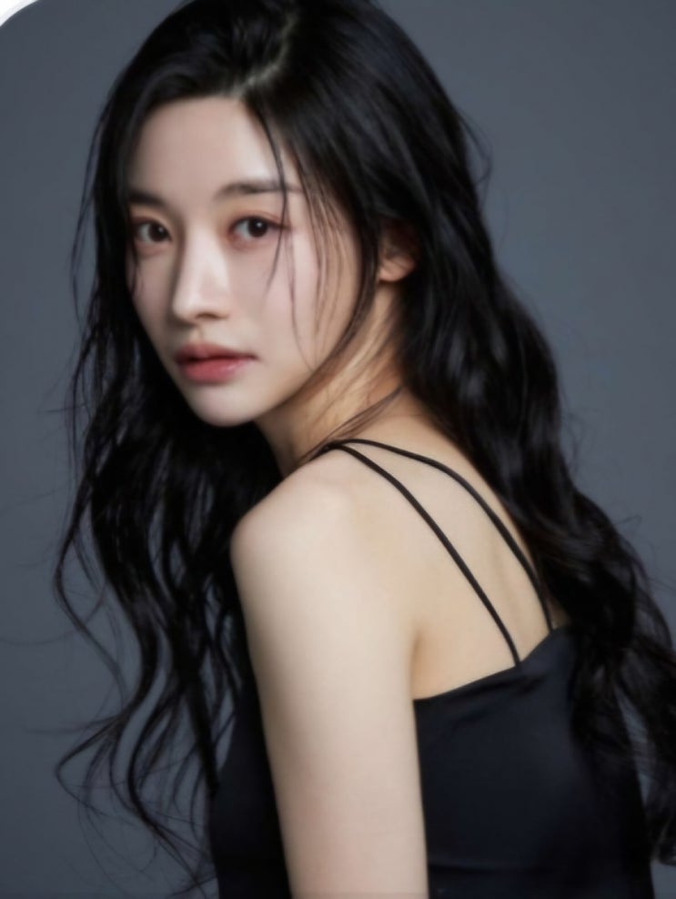 미야오 <b>문서윤</b> 재벌가 4세의 도전 <b>아이돌 데뷔</b>가 가져올 변화