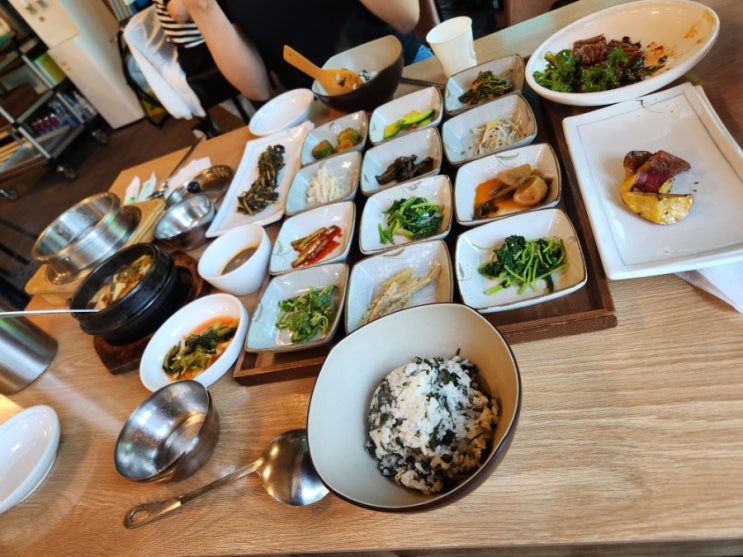  리솜포레스트 주변 맛집 부모님과 함께 건강식 열두달밥상 메뉴 주차장