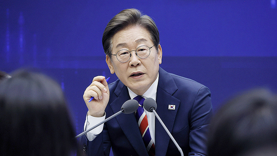 <b>이재명 대통령</b> 지시. 한반도 평화공약 이행. <b>남북관계</b> 신뢰... 