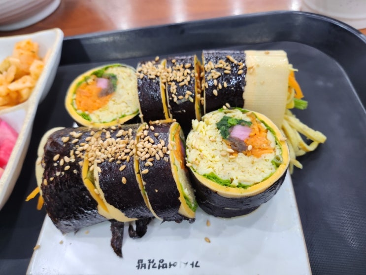  제주도 가볼만 한곳, '가시어멍김밥'과 함께! 건강한 분식 탐방!