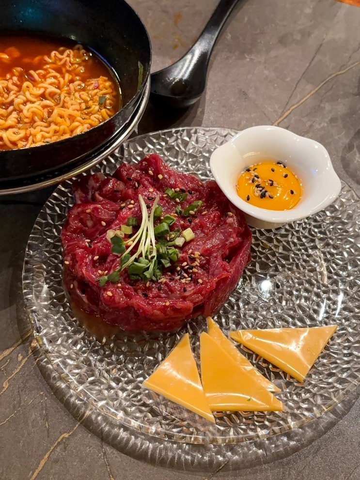 서면 키츠네의 야행 늦게까지 하는 술집 부산 육회 맛집