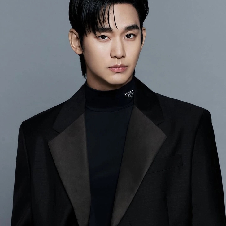 <b>김수현</b>, 광고주에 <b>갤러리아포레</b> 30억 자택 <b>가압류</b>