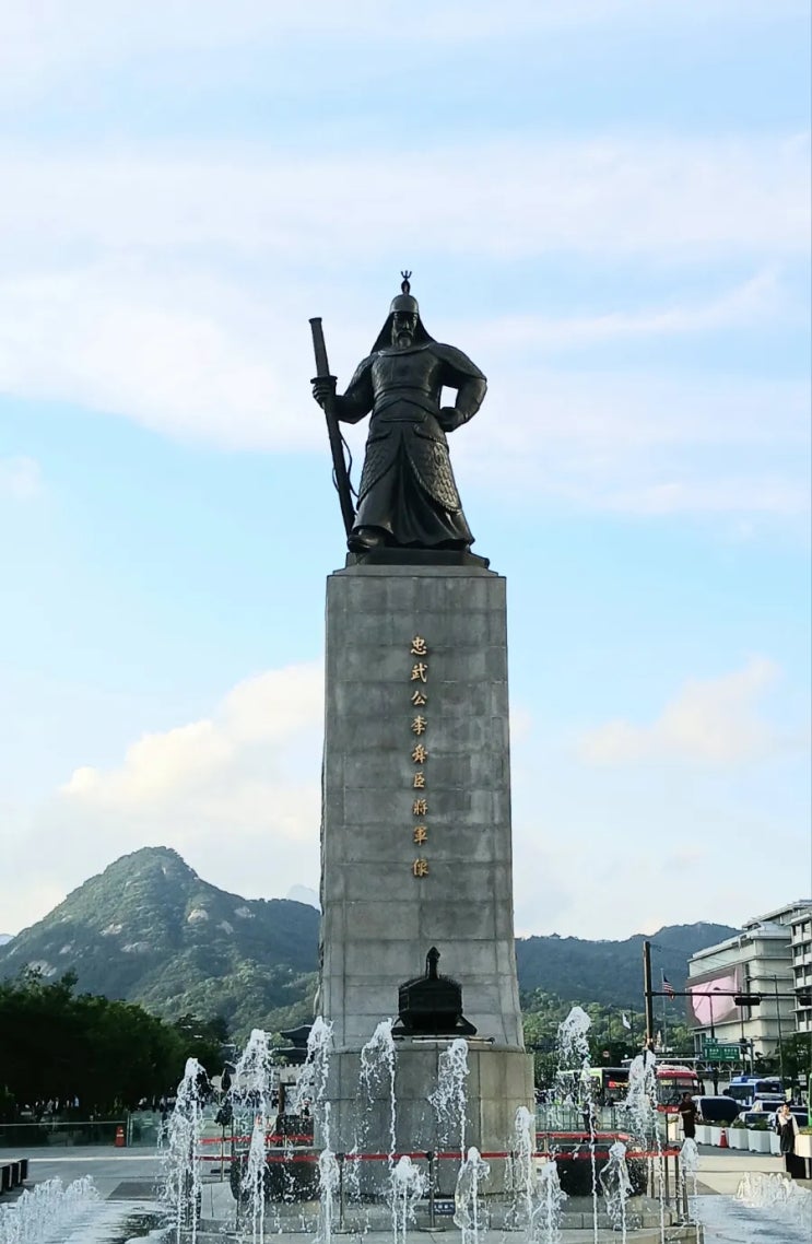 <b>뉴욕시장</b> 선거, 민주당 조란 <b>맘다니</b> 예비<b>후보</b>/김수종