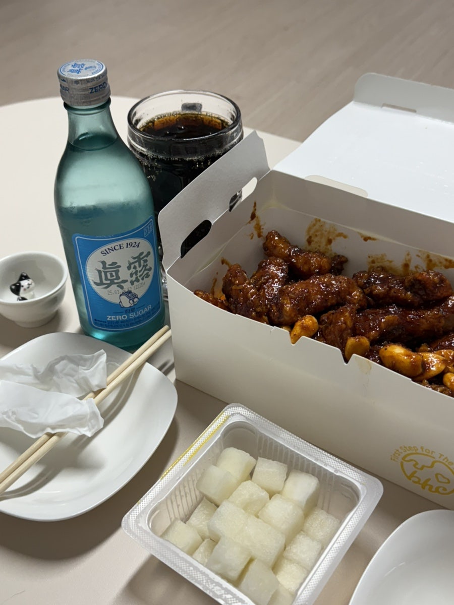 BHC치킨 김천아포점 사진 6