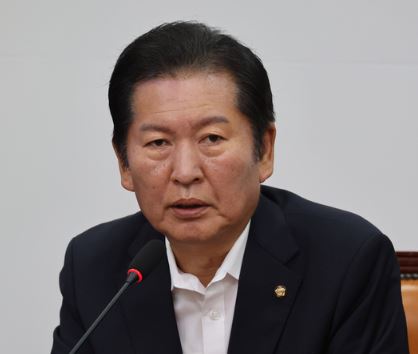 <b>정청래</b> 법사위원장 내려놓은... <b>민주당</b> 운명을 가를 <b>당대표</b>... 