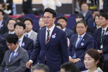 <b>김민석</b>, 국무총리 후보자, 4천만원 안갚아, 강모씨, <b>불법자금 의혹</b>