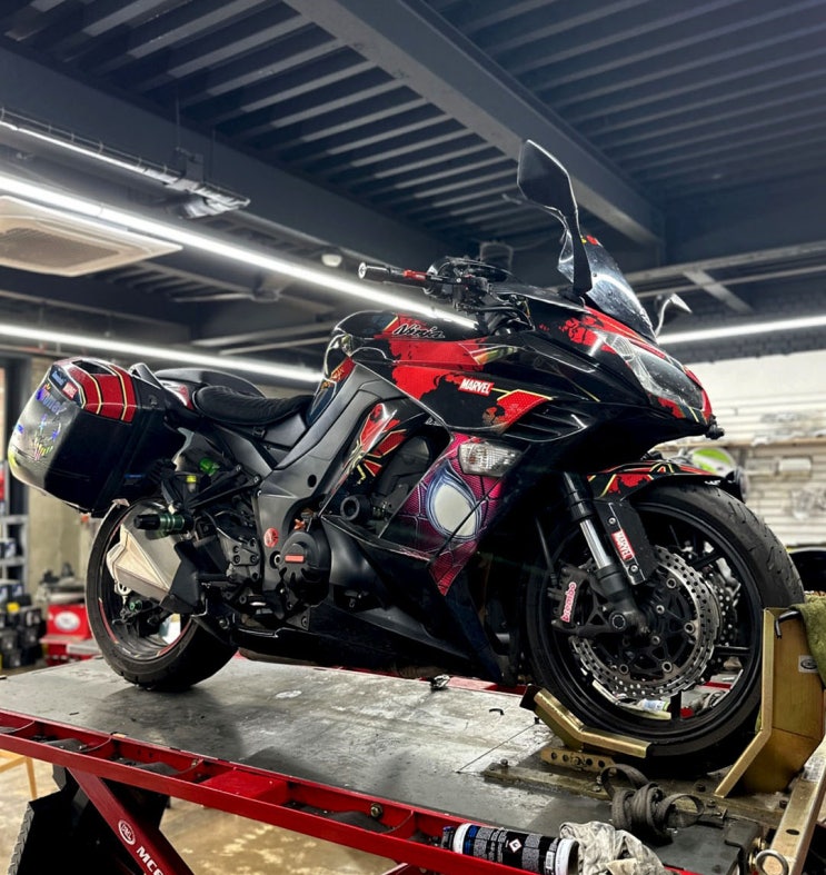  가와사키 15년식 Z1000SX 지숙이 미쉐린 로드6 GT 앞 뒤 타이어 교환