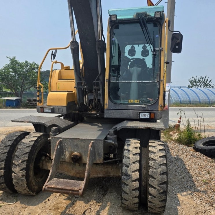 볼보 EW145B 2014년식 6300만원 판매합니다. 볼보 EW145B 2014년식 6300만원 판매합니다.